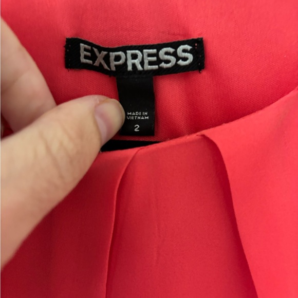 Express cocktail dress size 2, Coral Color. - Picture 4 of 5